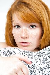 Мисс с веснушками