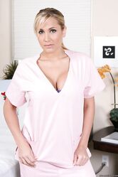 Тетя доктор, у меня на вас стояк!