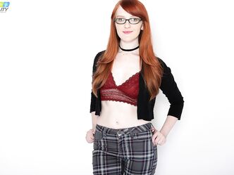 А рыжие девки все потаскушки