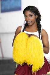 Поклонники черных дырочек. Вам сюда!