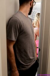 Ну и нахуй ты передо мной голой ходишь?