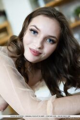 Красивая, милая и развратная