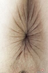 Даже не надейся. Она тебе не даст!