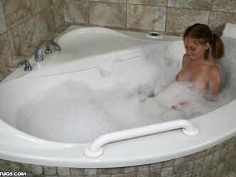 Моя юная рукоблудница